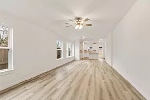 4558 Pinehurst Trce Dr, Pinehurst, TX 77362 - Photo 8