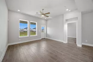 207 Rose Laurel Dr, Alvin, TX 77511 - Photo 14
