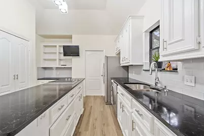 1015 Flagmore Drive, Katy, TX 77450 - Photo 6