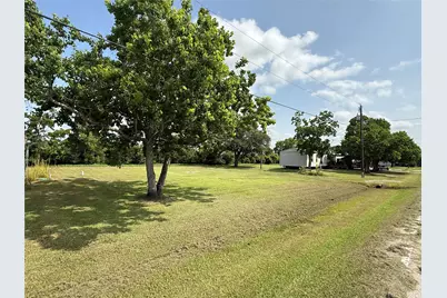 000 North Belt Street, Brazoria, TX 77422 - Photo 1