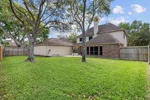 2026 Pembroke Bay Dr, League City, TX 77573 - Photo 36