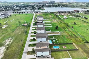 2431 103rd St, Galveston, TX 77554 - Photo 38