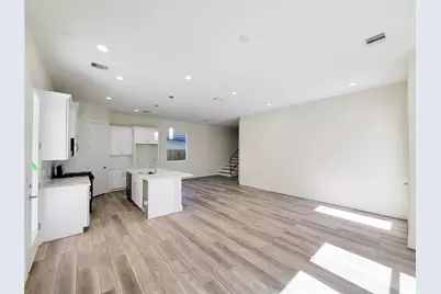 5931 Beall Street #D, Houston, TX 77091 - Photo 6