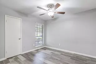 401 Castlelake Dr, Friendswood, TX 77546 - Photo 14