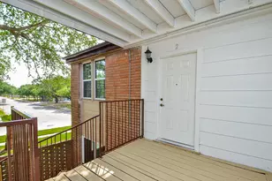 8810 Ilona Ln, Houston, TX 77025 - Photo 2