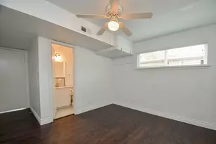 8810 Ilona Ln, Houston, TX 77025 - Photo 20