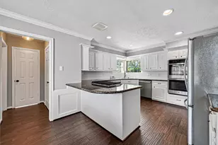 1638 Fall Valley Dr, Houston, TX 77077 - Photo 18