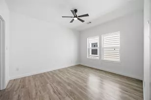 7502 Laura Koppe Rd, Houston, TX 77028 - Photo 16