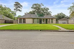 16126 Spinnaker Dr, Crosby, TX 77532 - Photo 1