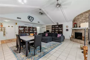 412 Burning Tree Dr, Huntsville, TX 77340 - Photo 10