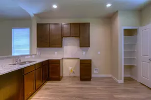3226 Buttercup Dr, Texas City, TX 77591 - Photo 1