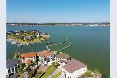 2242 Marina Way, League City, TX 77565 - Photo 2