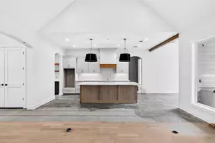 212 Greenway Dr, Bryan, TX 77801 - Photo 10