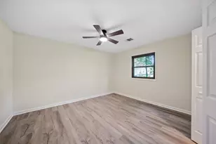 725 Lafayette St, Hempstead, TX 77445 - Photo 18