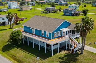 3902 3rd St, Galveston, TX 77554 - Photo 2