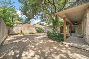 12214 Maple Rock Dr, Houston, TX 77077 - Photo 30