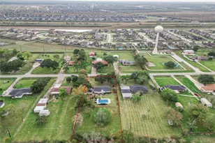 12011 Cherry Point Dr, Mont Belvieu, TX 77535 - Photo 34