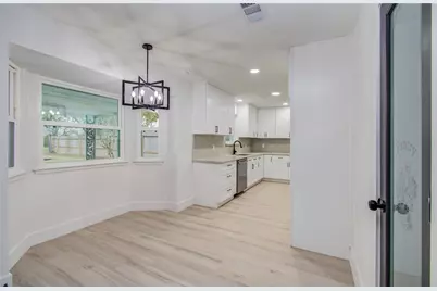 12011 Cherry Point Drive, Mont Belvieu, TX 77535 - Photo 10