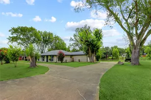 108 Lakeshore Dr, Wharton, TX 77488 - Photo 4