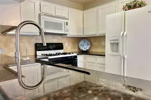 2711 Grants Lake Blvd, Sugar Land, TX 77479 - Photo 18