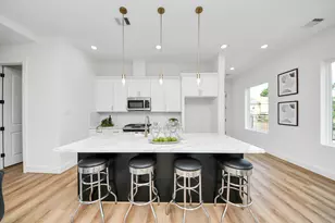 2436 Harrington St, Houston, TX 77026 - Photo 6