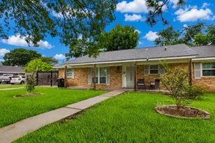 6226 Reamer St, Houston, TX 77074 - Photo 2