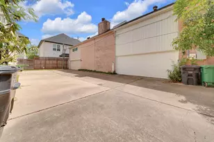 2109 Nantucket Dr, Houston, TX 77057 - Photo 34