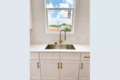 2210 Brackenridge Street, Houston, TX 77026 - Photo 10