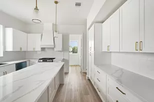 1122 Weiss St, Houston, TX 77009 - Photo 2