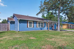 206 S Mattson St, West Columbia, TX 77486 - Photo 2