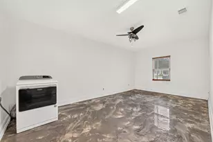 206 S Mattson St, West Columbia, TX 77486 - Photo 36