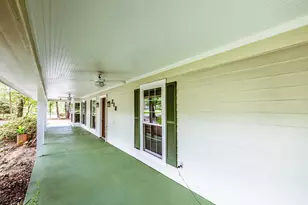 218 Westridge Dr, Huntsville, TX 77340 - Photo 2