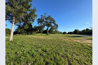 504 S Garrett Circle, Bellville, TX 77418 - Photo 4
