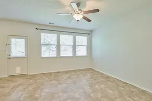 327 Bloomhill Pl, Magnolia, TX 77354 - Photo 12