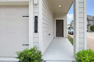 3123 Yukon Trace Dr, Houston, TX 77063 - Photo 2