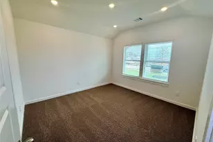 3210 Emeral Hills Dr, Angleton, TX 77515 - Photo 20