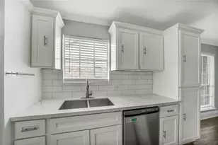 810 Maranon Ln, Houston, TX 77090 - Photo 10