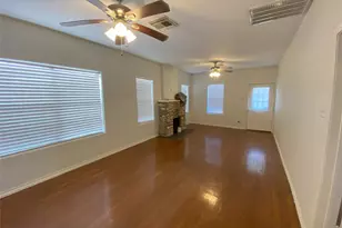 1310 Gustav St, Houston, TX 77023 - Photo 2