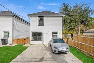 5719 Polly A/B St, Houston, TX 77016 - Photo 2