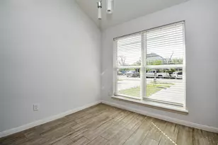 6747 England St, Houston, TX 77021 - Photo 12