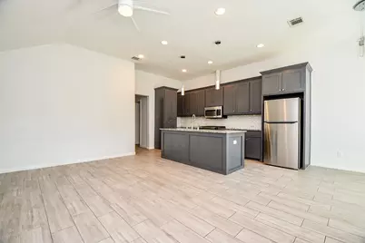 6747 England Street #A, Houston, TX 77021 - Photo 4