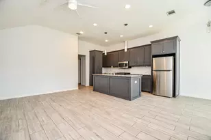 6747 England St, Houston, TX 77021 - Photo 4