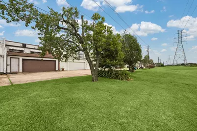 2454 Country Club Drive, Pearland, TX 77581 - Photo 30