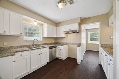 8222 Bayou Forest Drive, Houston, TX 77088 - Photo 4