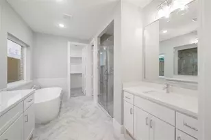 6424 Cebra St, Houston, TX 77091 - Photo 16