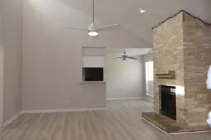 7410 Canasta Ln, Houston, TX 77083 - Photo 18