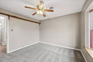 5320 Lincoln Ave, Groves, TX 77619 - Photo 34