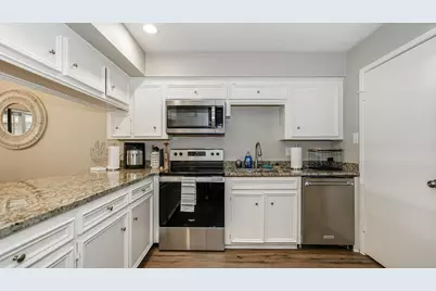 129 Capetown, Conroe, TX 77356 - Photo 6