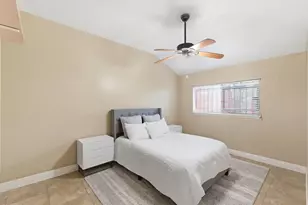 10044 Lasaber Ct, Houston, TX 77038 - Photo 12