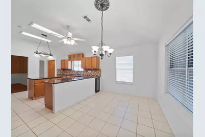 2711 N Peach Hollow Circle, Pearland, TX 77584 - Photo 14